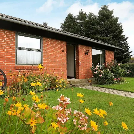 4 Person In Aeroskobing-by Traum Ærøskøbing