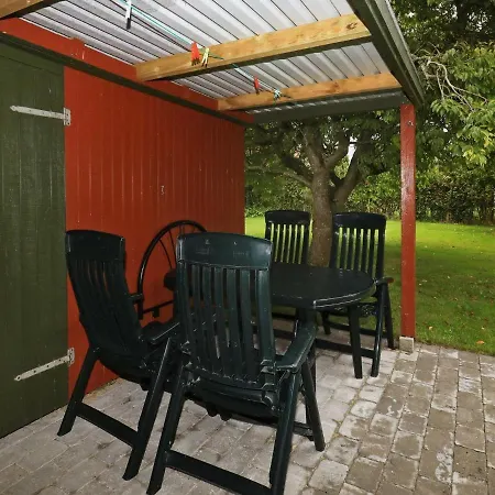 4 Person In Aeroskobing-by Traum * Ærøskøbing